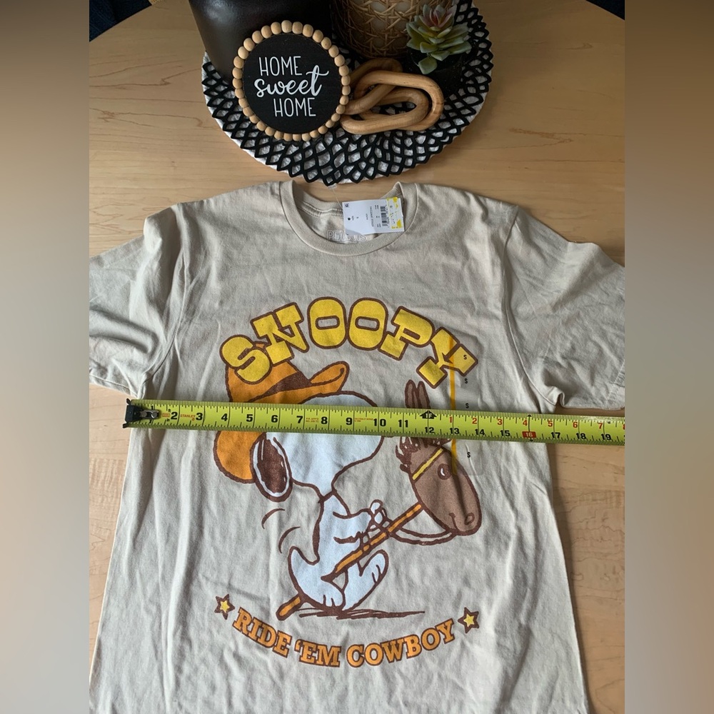 NWT Peanuts/Snoopy Ride Em Cowboy t-shirt size Small - Picture 4 of 4